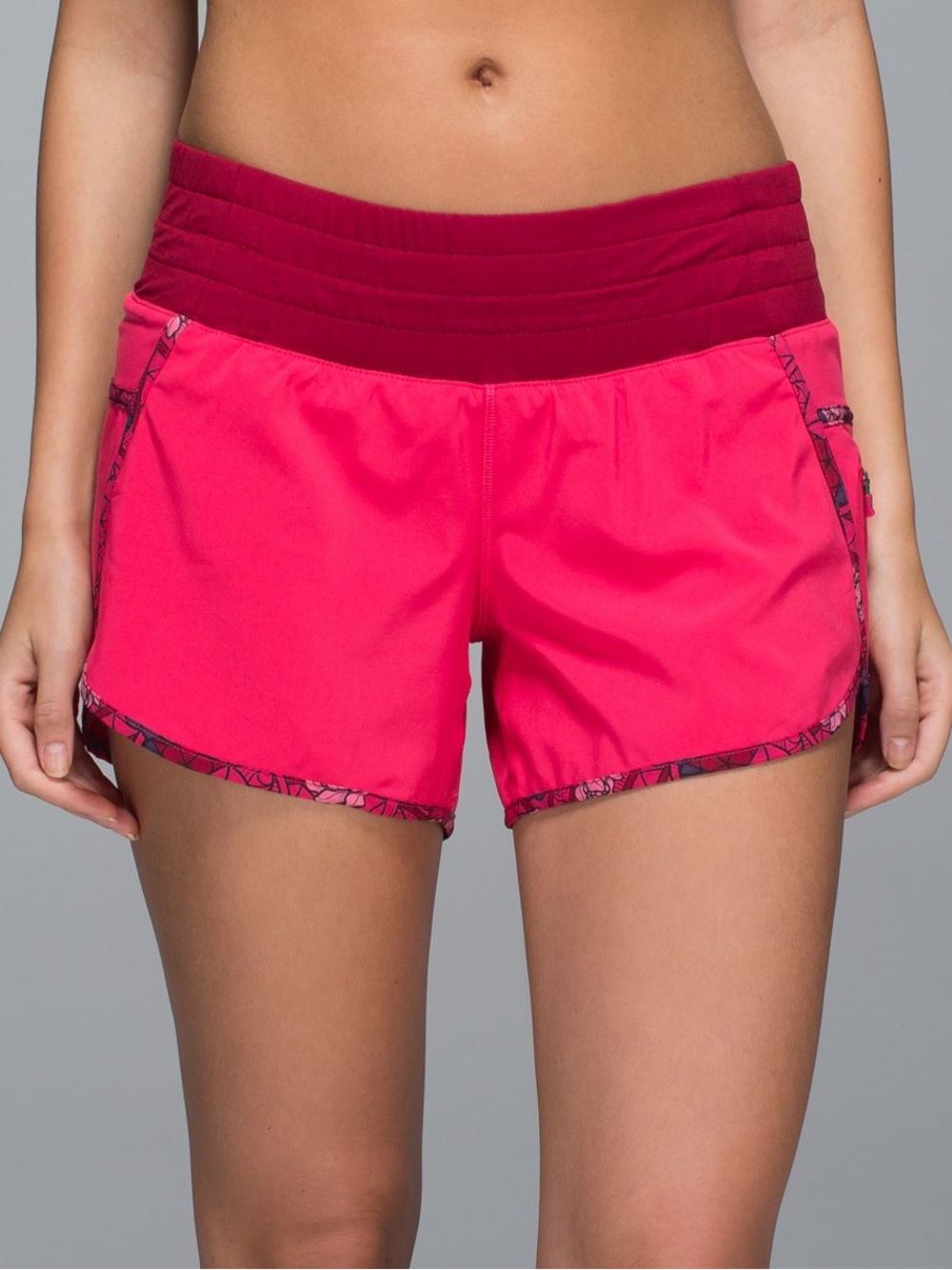 Lululemon Tracker Short II *4-way Stretch